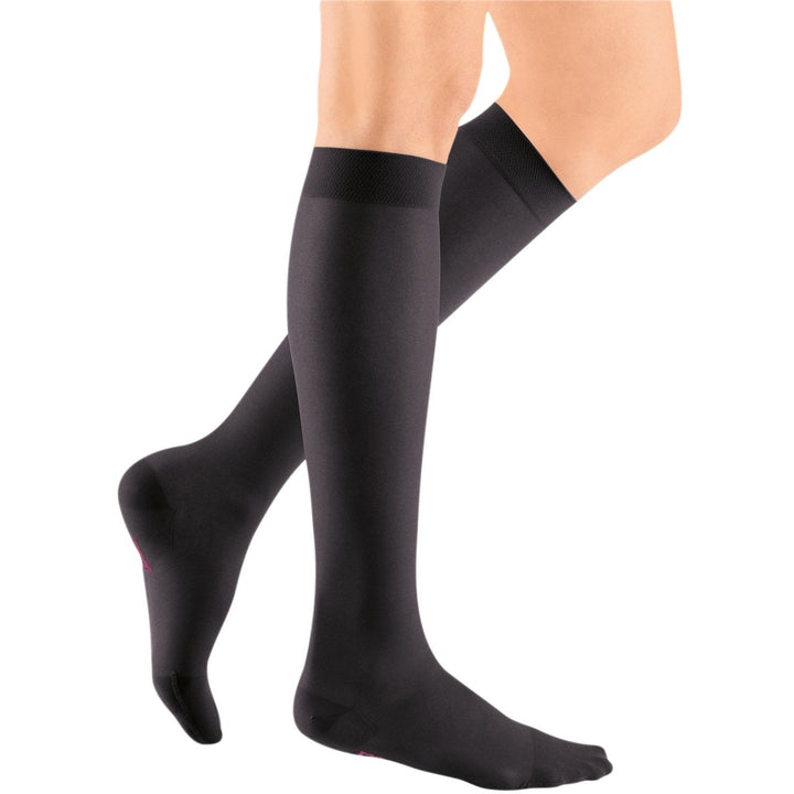 Mediven Sheer & Soft Women's 30-40 mmHg Knee High, Ebony